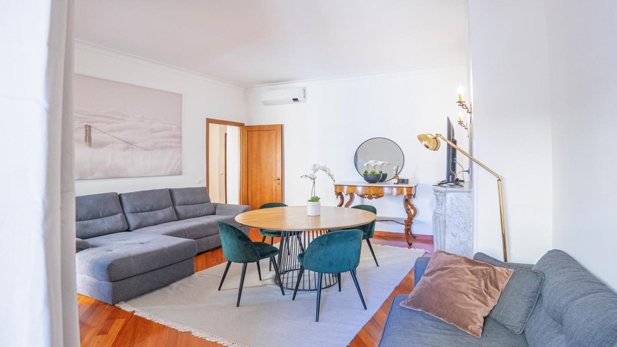 Easytopstay - Piazza Navona Elegant Apartment — Photos 2