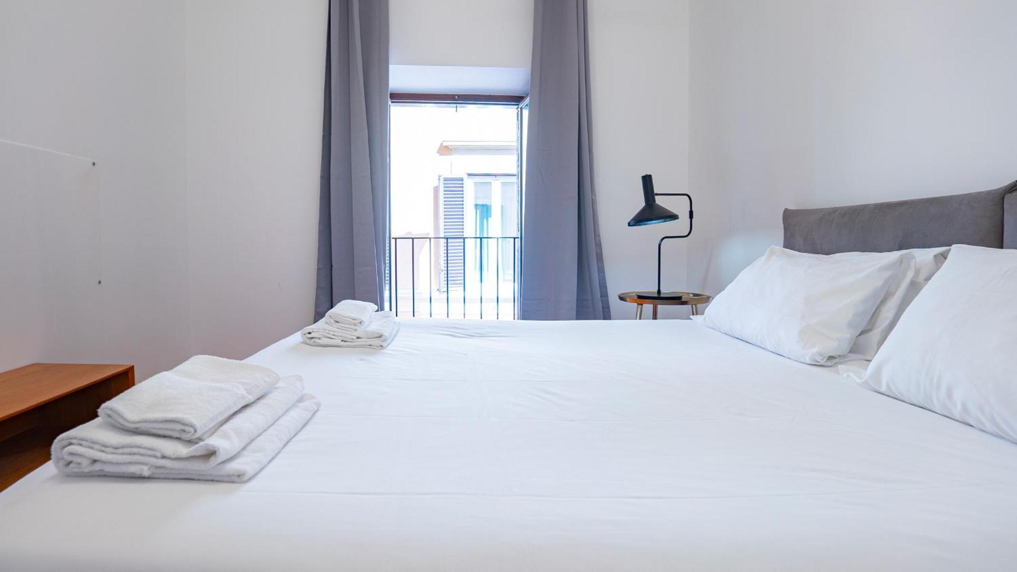 Easytopstay - Piazza Navona Elegant Apartment, Rome